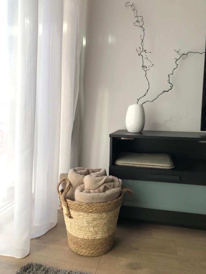 Cosy 1 Bedroom Apartment In The Heart Of Old Town With Parking Kaunas Eksteriør bilde